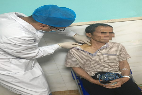 王可医师带领陈福寿等医师开展"淋巴结细针穿刺 rose"新技术