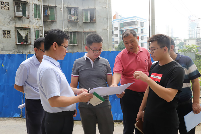 武鸣区党委常委,常务副区长何翔率队到我院放疗基地召开现场办公会